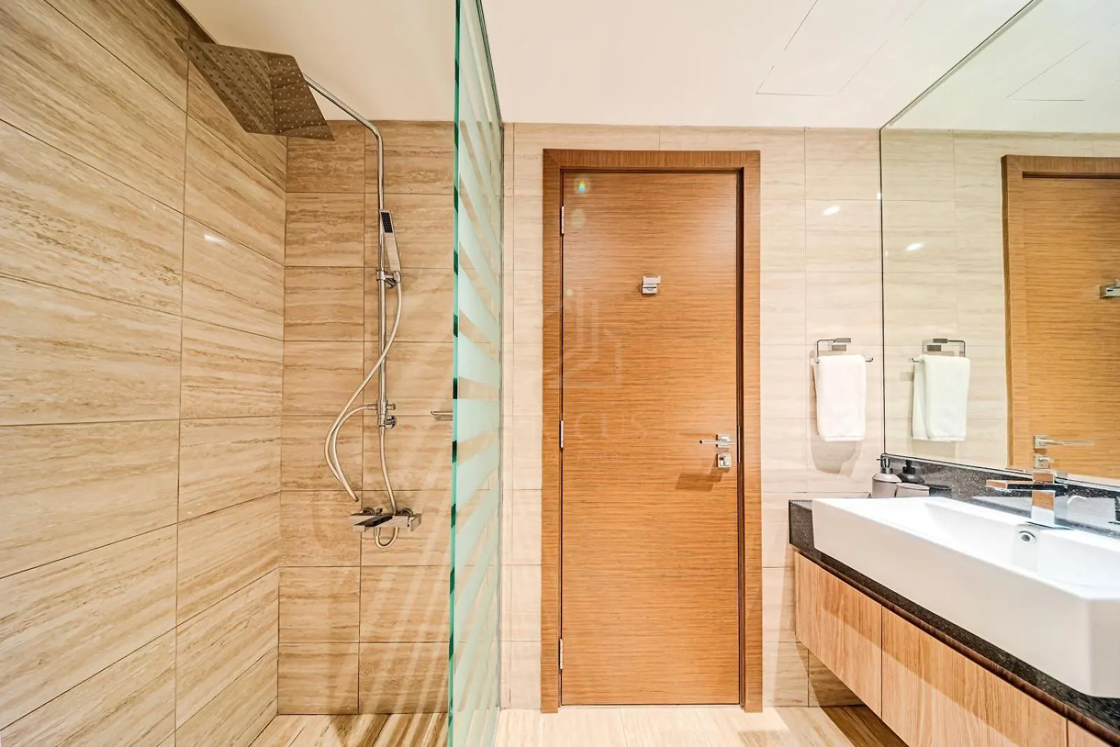 2Br Apartment In Missoni Dubai Forenede Arabiske Emirater