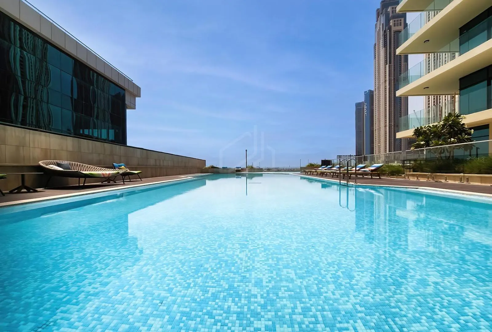 2Br Apartment In Missoni Дубай ОАЭ